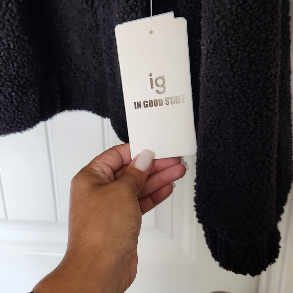 In Good State Black Teddy Bear Pull Over - Picture 2 of 5